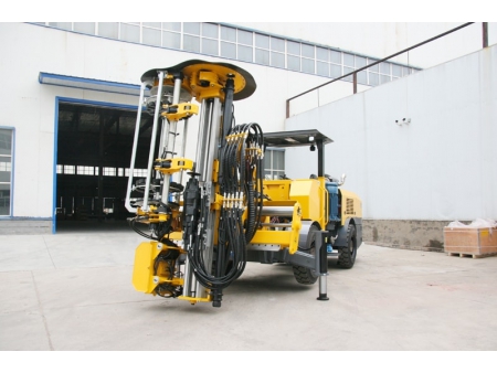 Jumbo Hidráulico, con Cambiador de Varillas Automático HT71  (para minería)