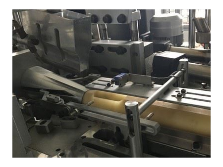 Máquina para fabricar vasos de papel de velocidad media JBZ-12D