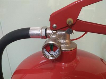 Extintor portátil de espuma