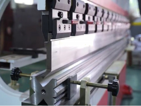 Punzones para plegadoras, tipo LVD