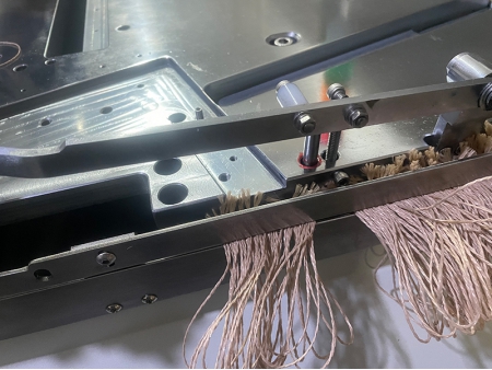 Anudadora automática para etiquetas colgantes, UM-HE3-K