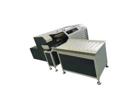 Rebobinadora Automática de Film Estirable sin Núcleo