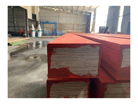 Contrachapado LVL   (Laminated Veneer Lumber)