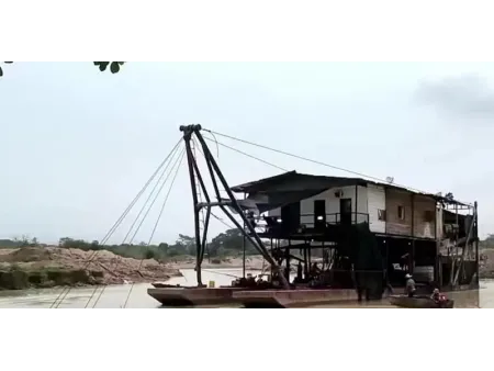 Draga minera de succión con cortador