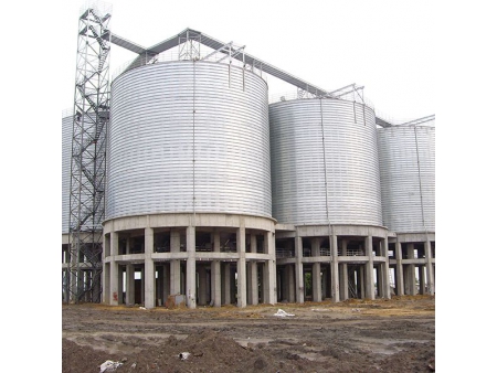 Máquina para fabricar silos en espiral