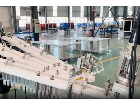 Máquina automática de inspección de jeringas precargadas