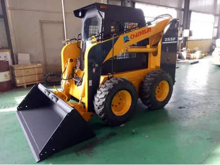 255F/265F  Cargadora compacta de ruedas