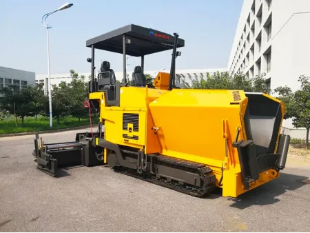 GYA4500  Pavimentadora de asfalto sobre orugas