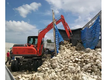 Excavadora sobre ruedas ST608W