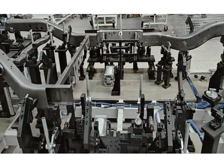 Largueros y travesaños hidroformados para BOF (carrocería sobre chasis)