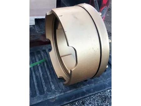 Sistema de perforación con revestimiento concéntrico con brocas anulares