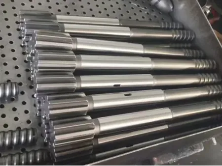 Adaptadores de vástago para martillo en cabeza