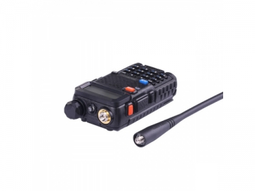 Radio de banda dual UV5R